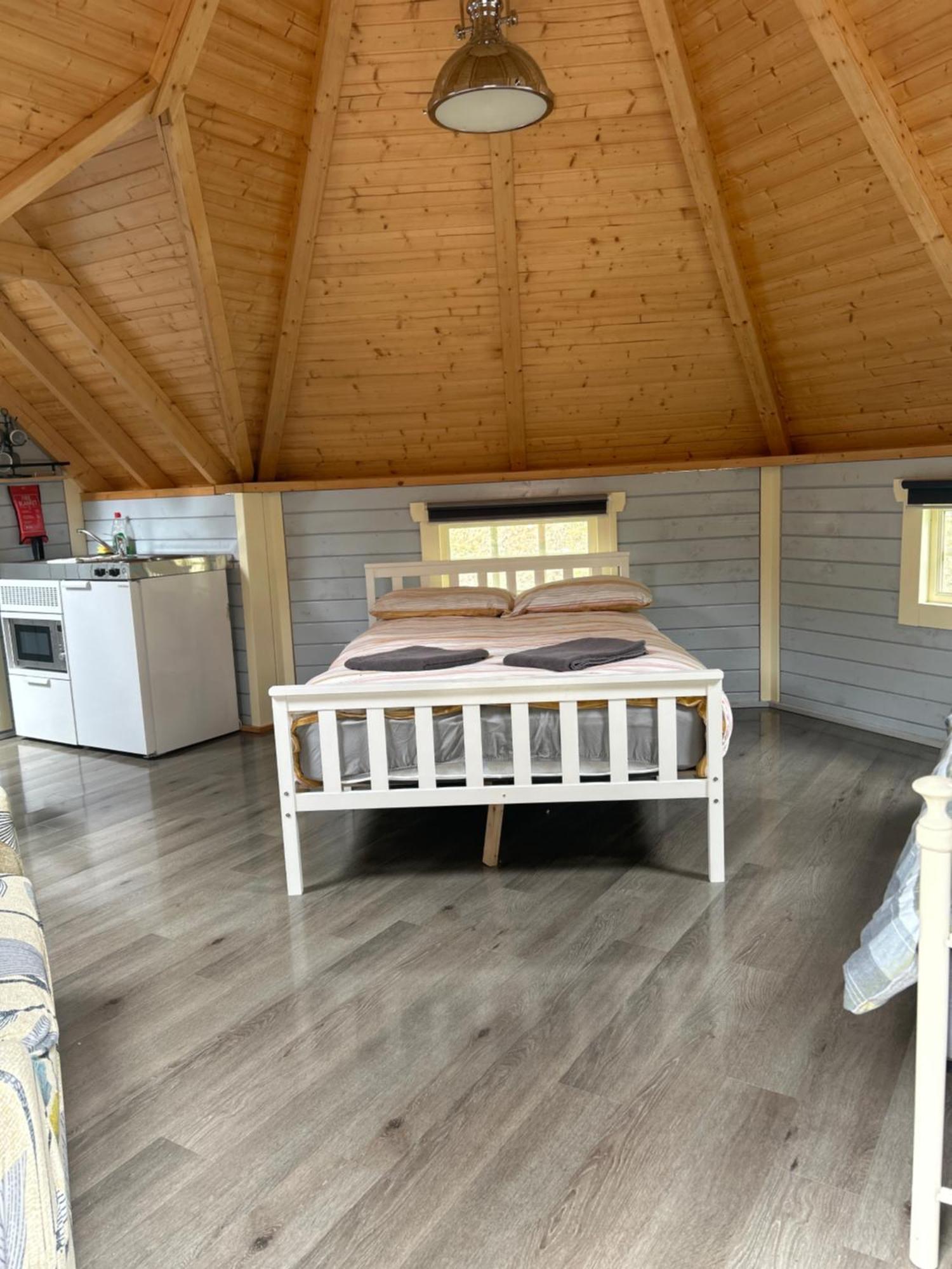 1Lochness Glam Lodges إينفيرنيس المظهر الخارجي الصورة