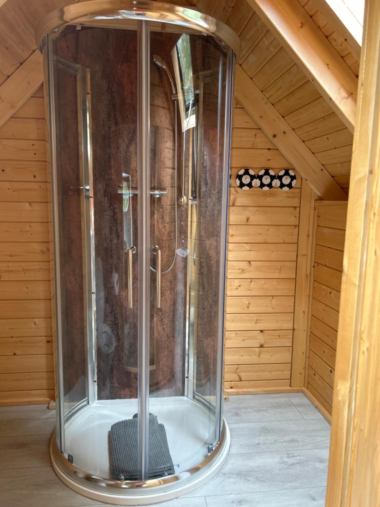 1Lochness Glam Lodges إينفيرنيس المظهر الخارجي الصورة
